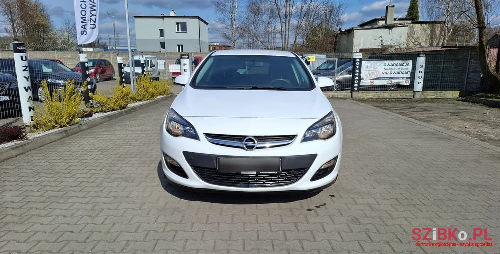 2015' Opel Astra photo #4