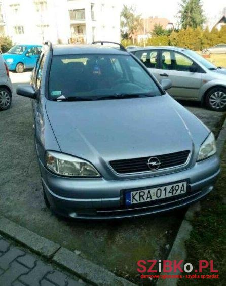 2004' Opel Astra photo #1