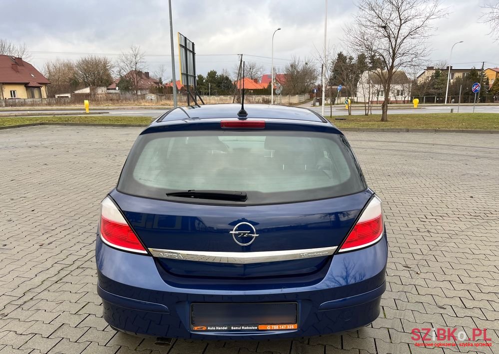2006' Opel Astra 1.6 Cosmo photo #4
