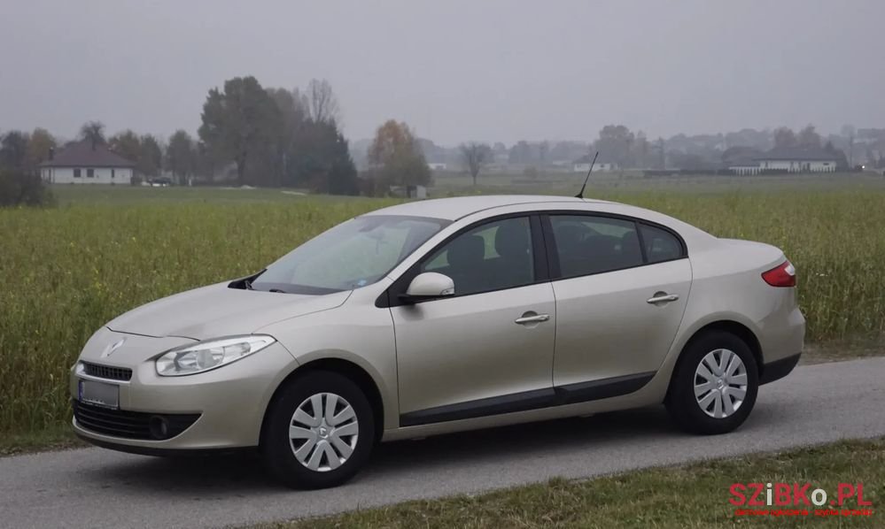 2010' Renault Fluence photo #6