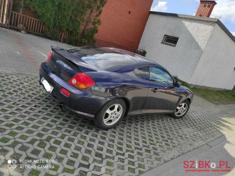 2004' Hyundai Coupe photo #3