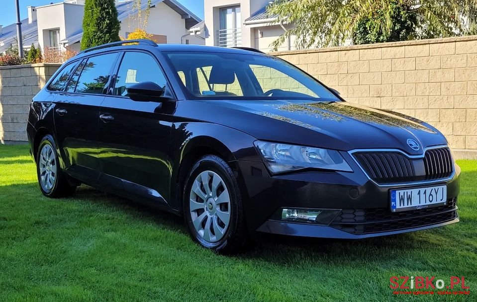2018' Skoda Superb photo #2