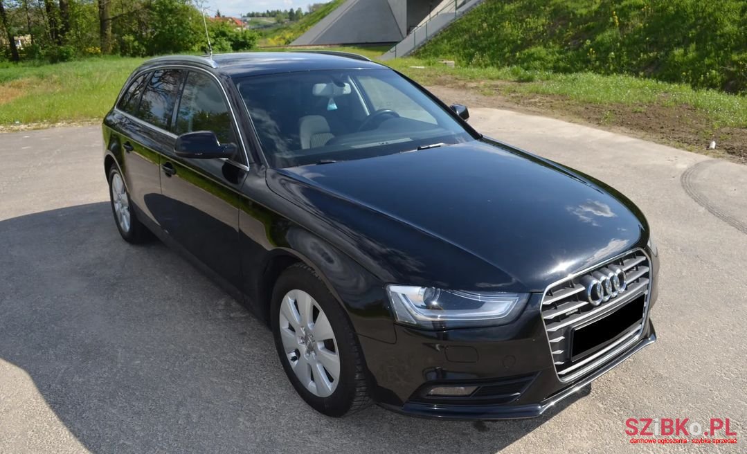 2012' Audi A4 photo #3