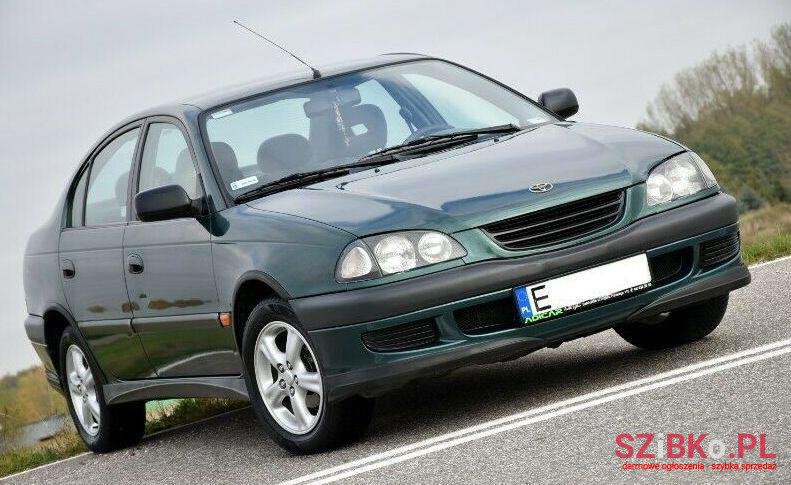 1998' Toyota Avensis photo #1