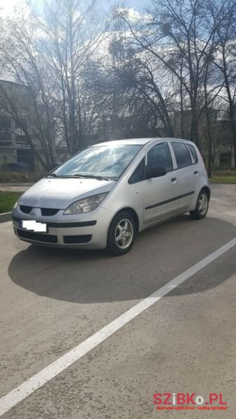 2007' Mitsubishi Colt photo #1