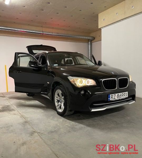 2011' BMW X1 photo #2