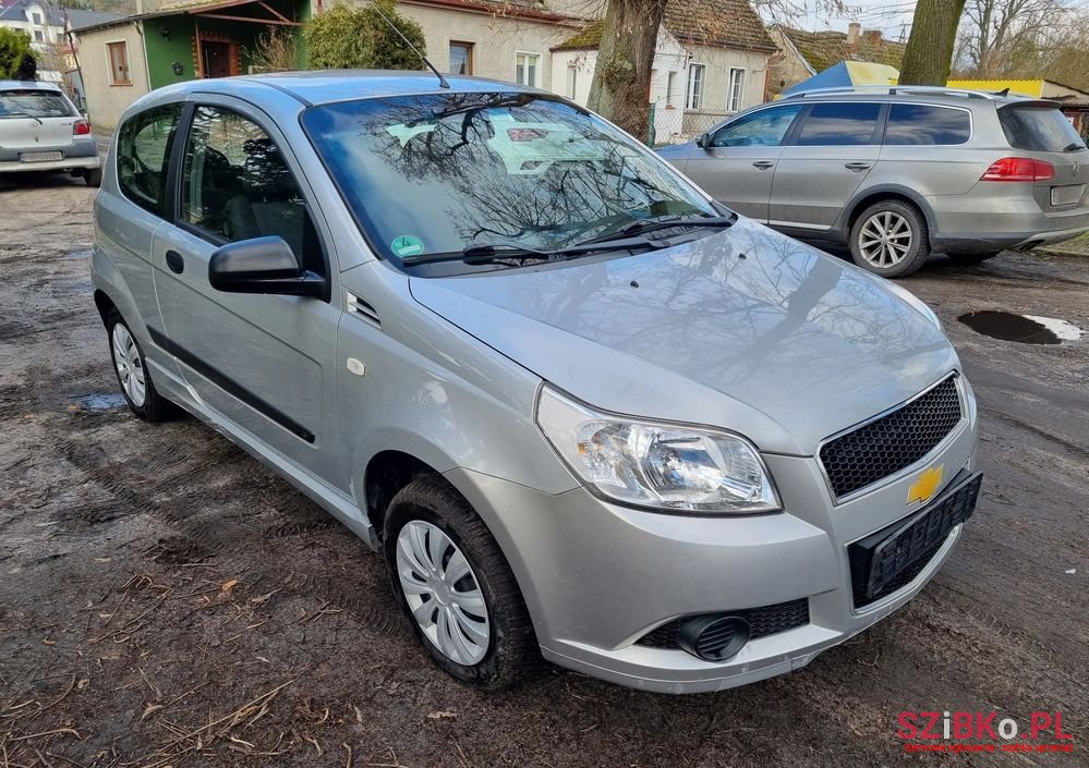 2010' Chevrolet Aveo 1.2 photo #3