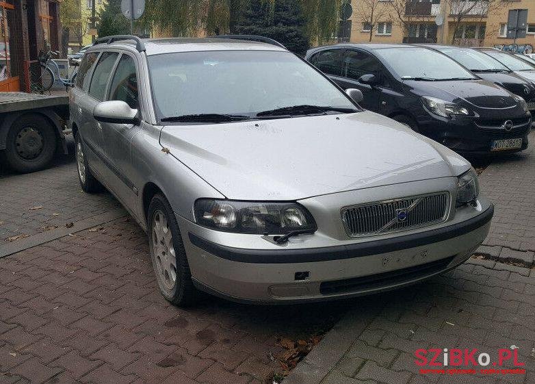 2000' Volvo V70 photo #2
