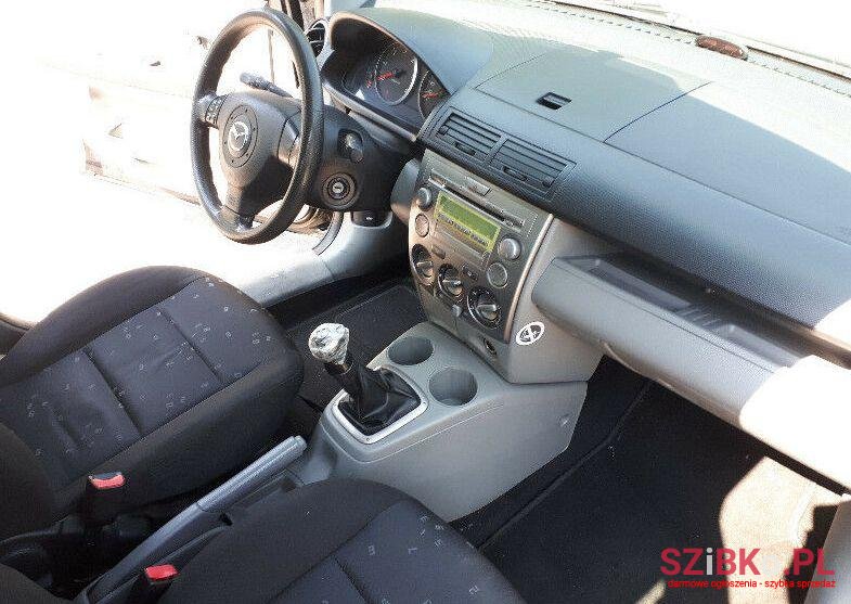 2004' Mazda 2 photo #3