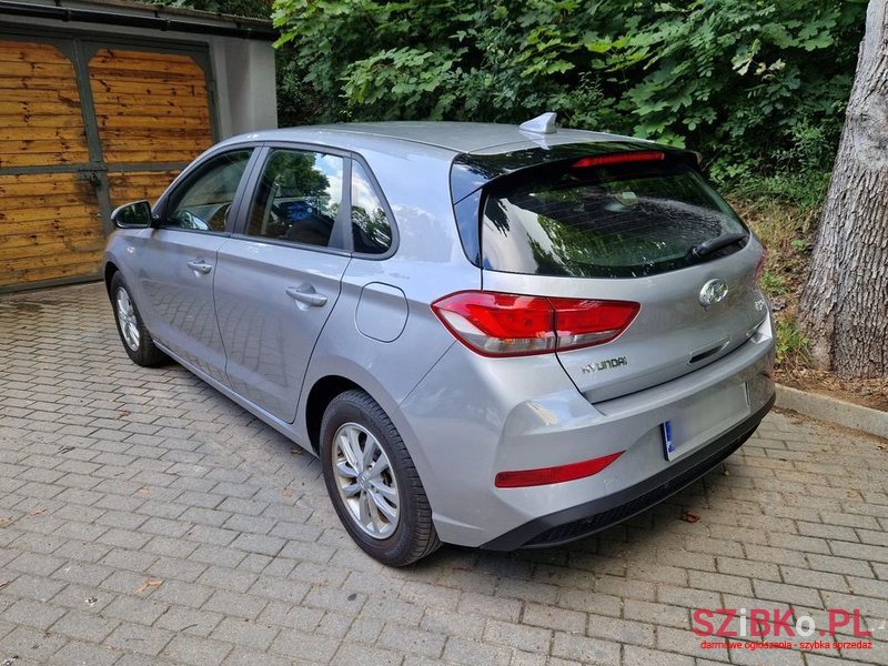 2021' Hyundai i30 1.5 Dpi Modern photo #1