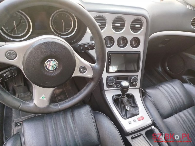 2006' Alfa Romeo 159 photo #3