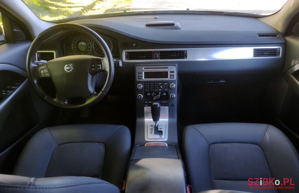 2007' Volvo V70 photo #6