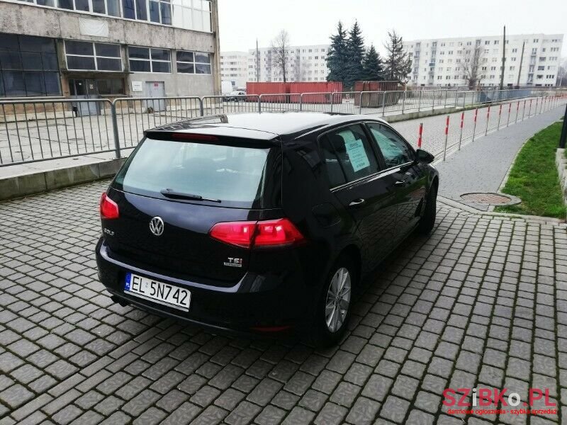 2013' Volkswagen Golf photo #6