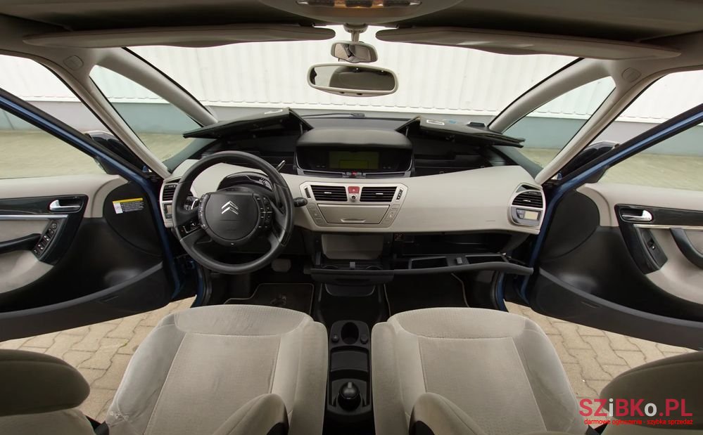 2009' Citroen C4 Picasso photo #3