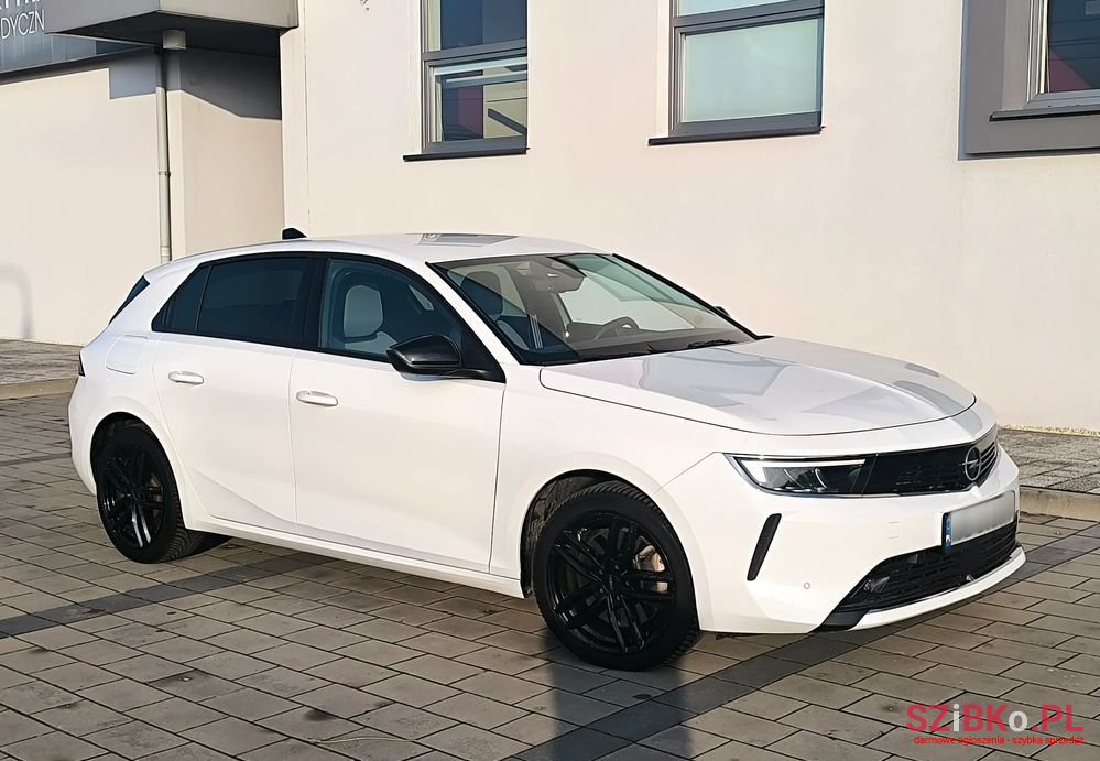2022' Opel Astra photo #6