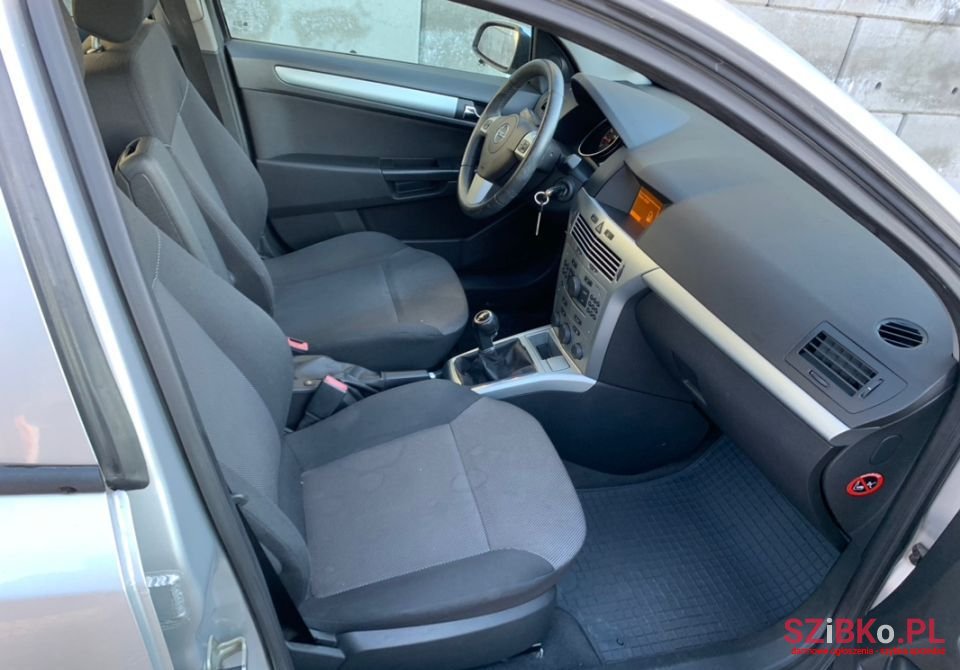 2009' Opel Astra photo #6