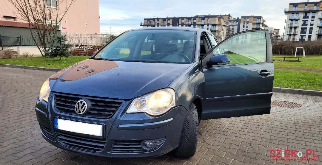 2008' Volkswagen Polo photo #1