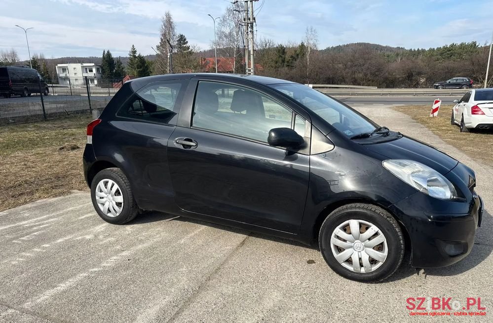 2009' Toyota Yaris 1.0 Entry photo #1
