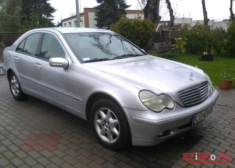 2001' Mercedes-Benz Klasa C photo #1