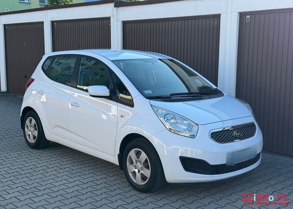2010' Kia Venga 1.6 M photo #2