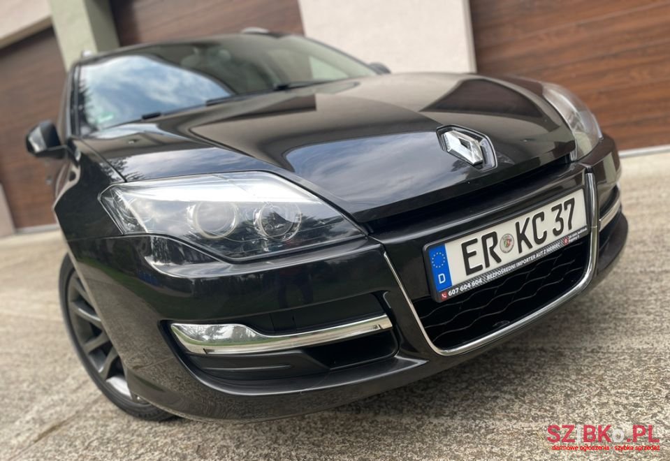 2014' Renault Laguna photo #3