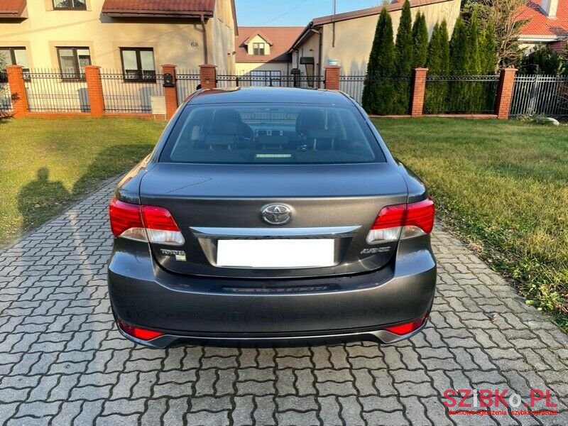 2012' Toyota Avensis photo #2