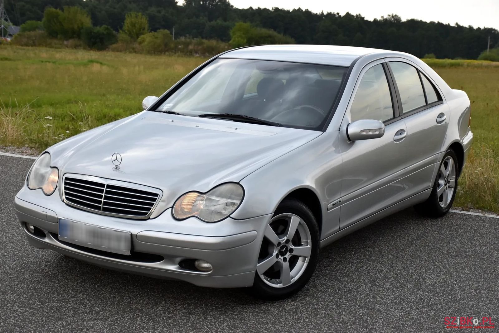 2002' Mercedes-Benz C-Class photo #3