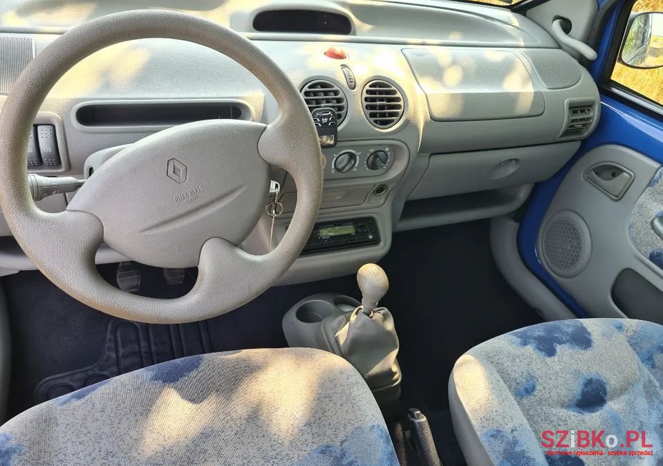 2002' Renault Twingo photo #3