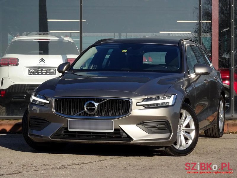 2019' Volvo V60 photo #2