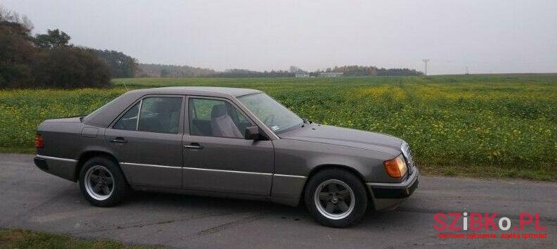 1990' Mercedes-Benz W124 photo #1