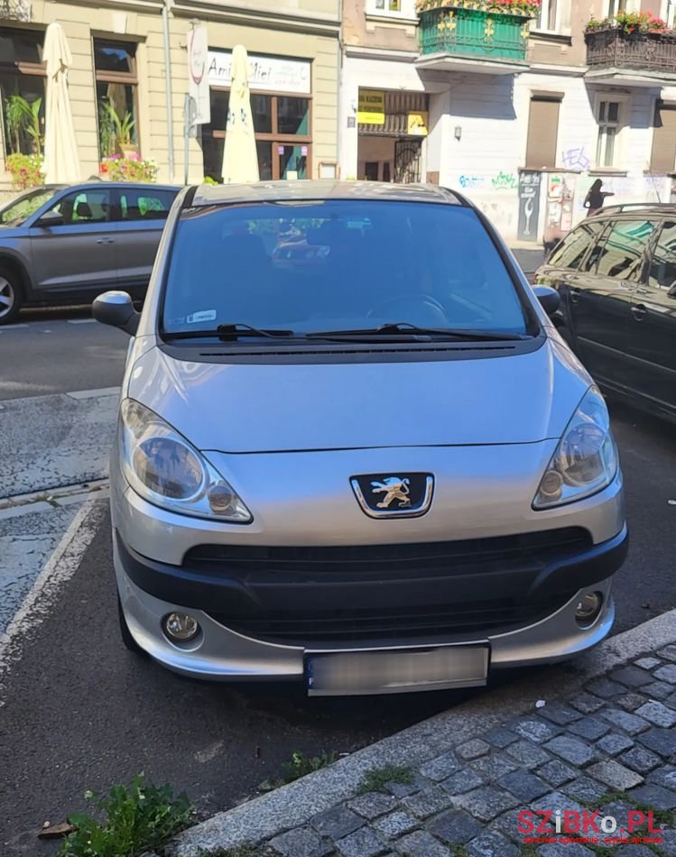 2006' Peugeot 1007 photo #2