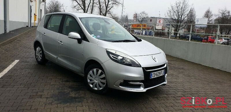 2012' Renault Scenic photo #1