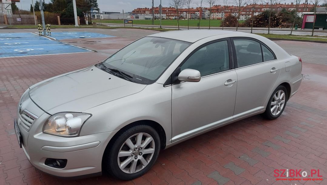 2007' Toyota Avensis for sale | Gdynia, Poland