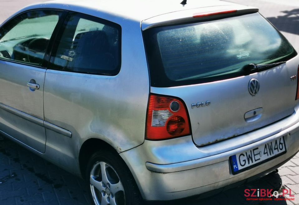 2002' Volkswagen Polo photo #2