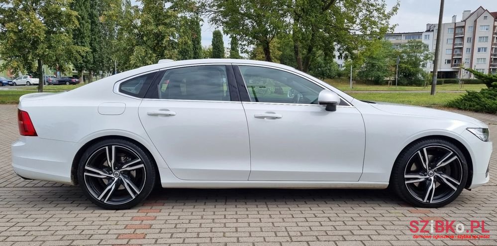 2017' Volvo S90 T5 R-Design photo #4