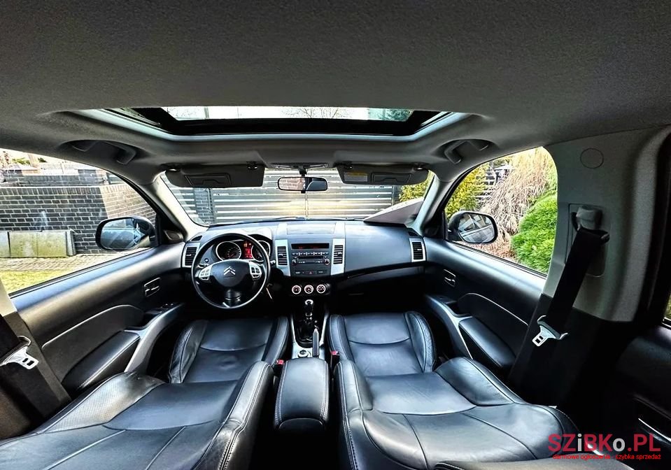 2008' Citroen C-Crosser photo #6