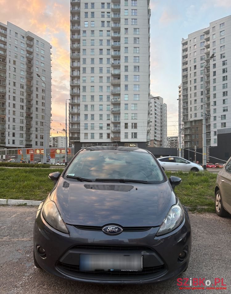 2009' Ford Fiesta photo #2