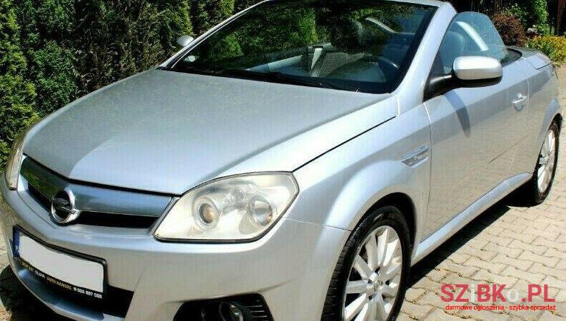 2005' Opel Tigra photo #1