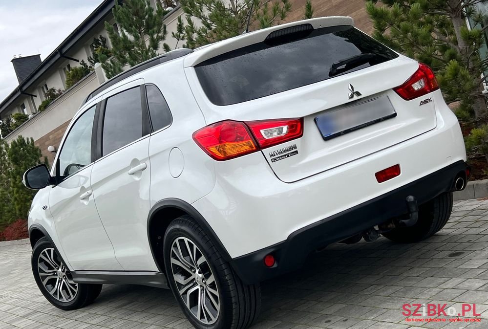 2016' Mitsubishi ASX photo #5
