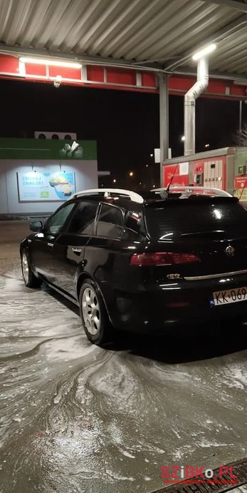 2007' Alfa Romeo 159 photo #1