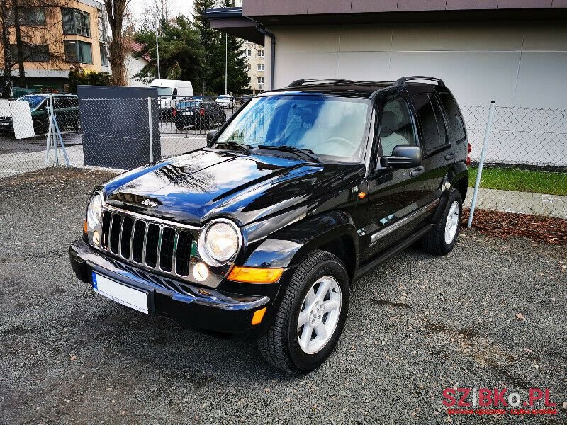 2006' Jeep Cherokee photo #4