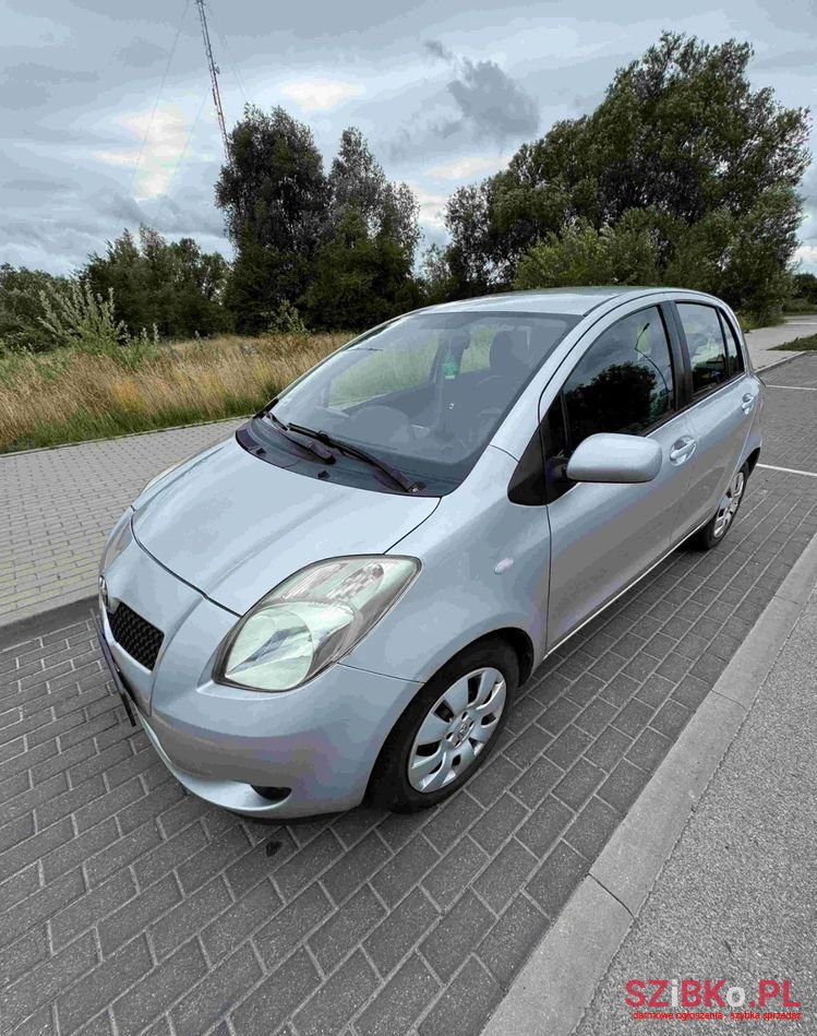 2007' Toyota Yaris photo #1