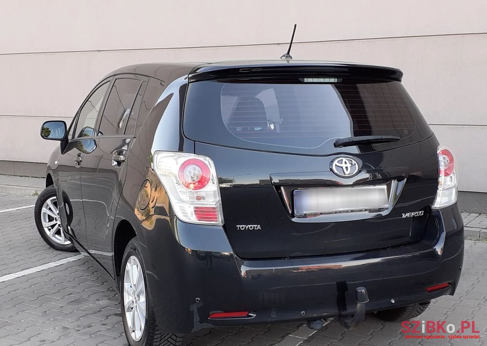 2011' Toyota Verso photo #6