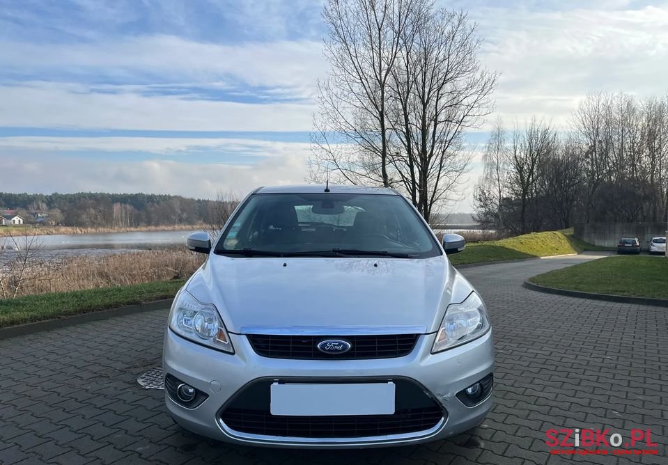 2009' Ford Focus photo #3