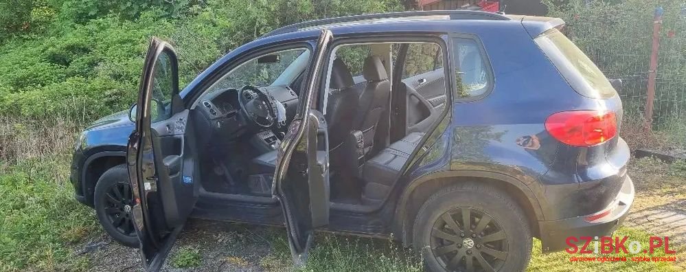 2016' Volkswagen Tiguan photo #3