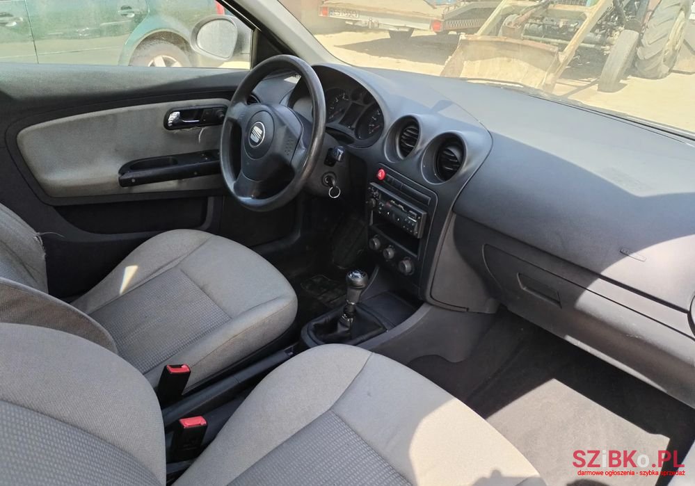 2002' SEAT Ibiza photo #5