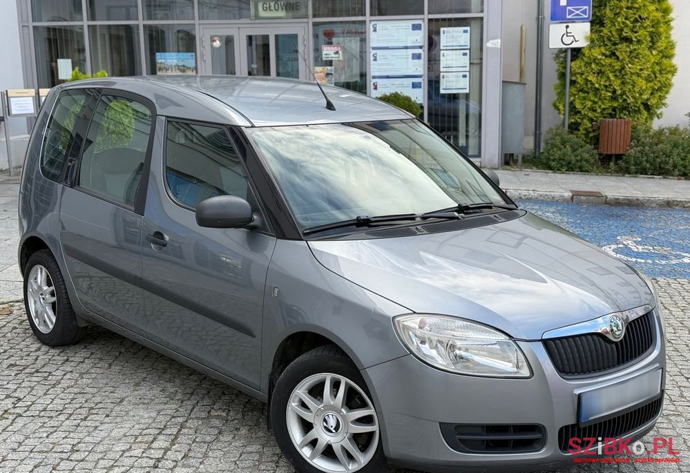 2009' Skoda Roomster photo #3