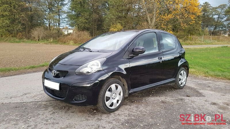 2010' Toyota Aygo photo #2