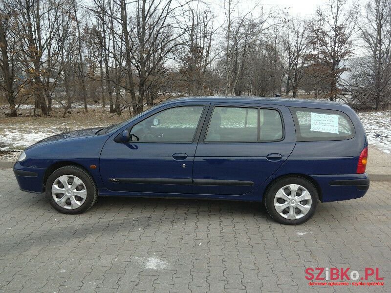 2002' Renault Megane photo #6