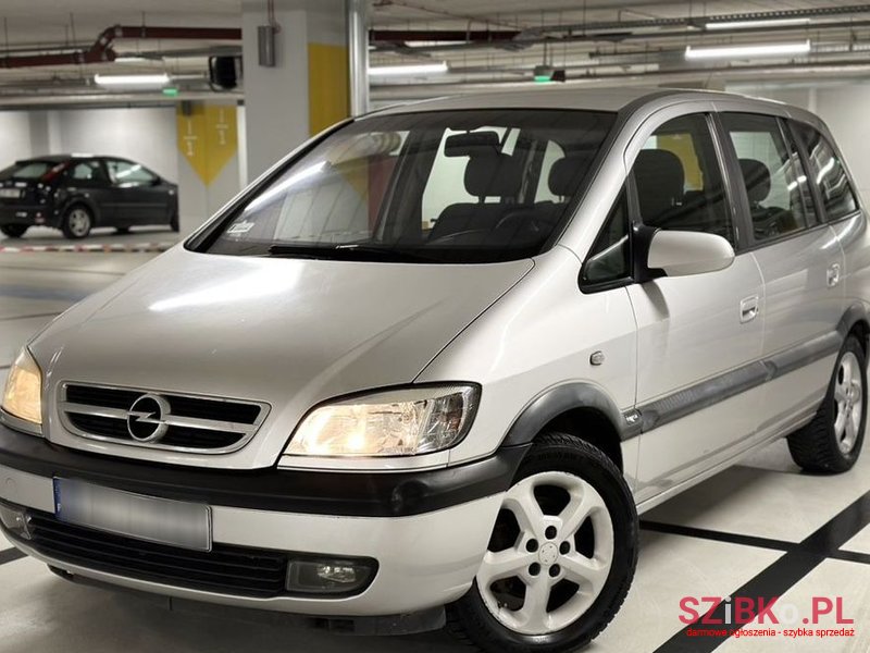 2004' Opel Zafira 1.8 16V Elegance photo #1